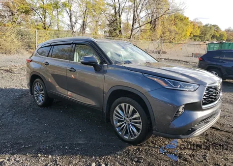 2021 Toyota Highlander Platinum z USA, uszkodzony, nr VIN 5TDFZRBH0MS148837